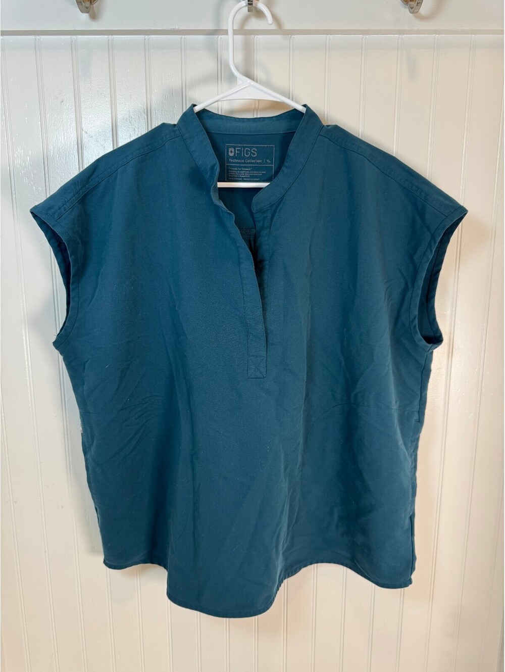 FIGS Technical Collection Rafaela Sleeveless Medical Scrub Top in Deep Teal XL